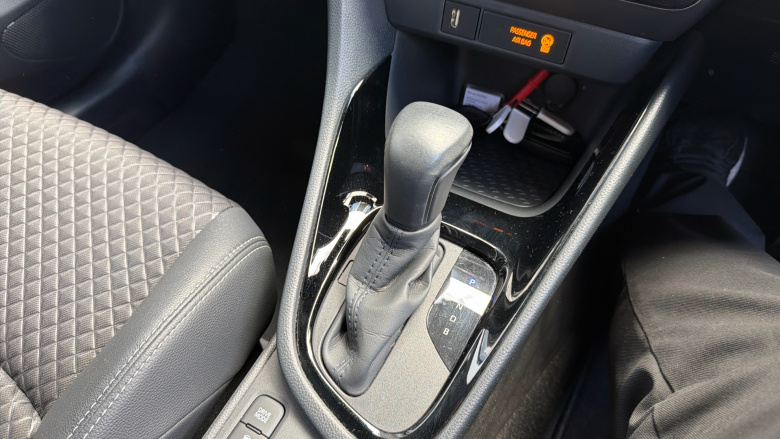 Toyota Yaris 1.5 Hybrid Dynamic 5dr CVT Hybrid Hatchback